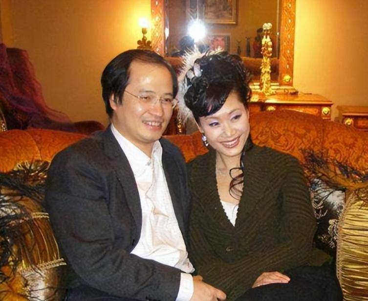 于文华13年绯闻真相:出轨朱之文不孕