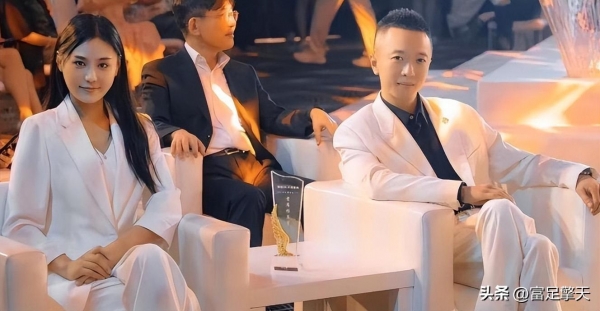 千万网红樊小慧人设崩塌!出轨家暴聊天记录曝光