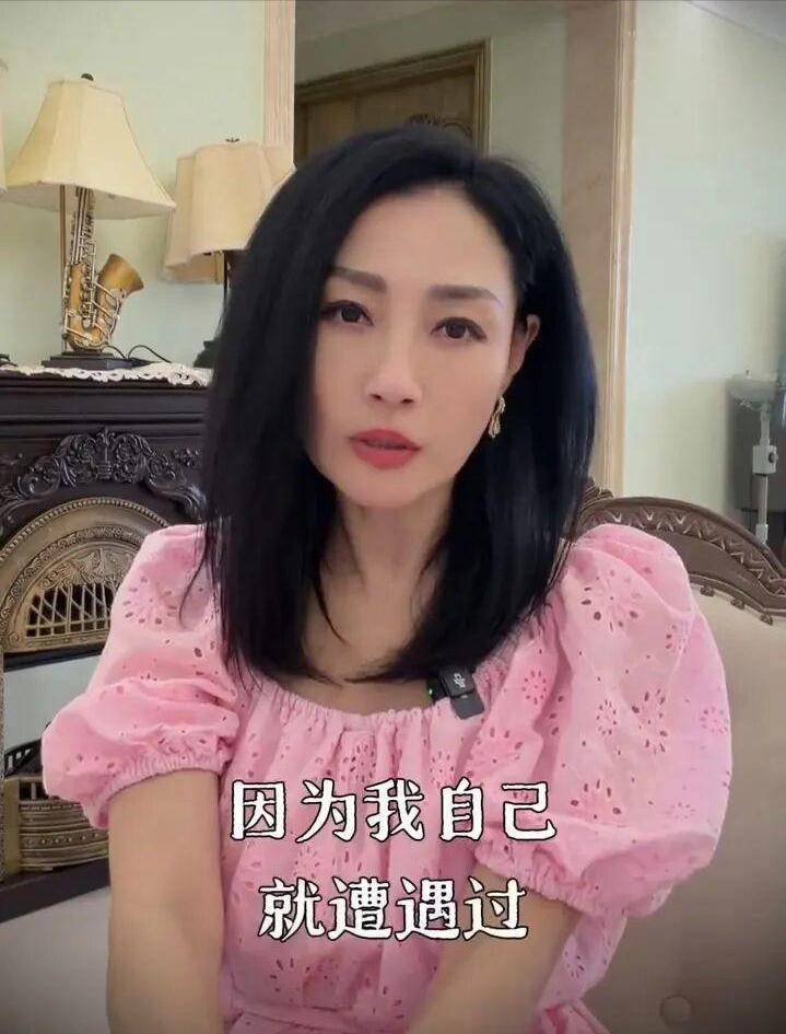 女星自曝行业乱象:陪玩陪睡只是开胃菜,揭露行业黑暗