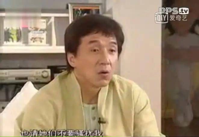 吴绮莉曝成龙拒认女原因:无人要求亲子鉴定