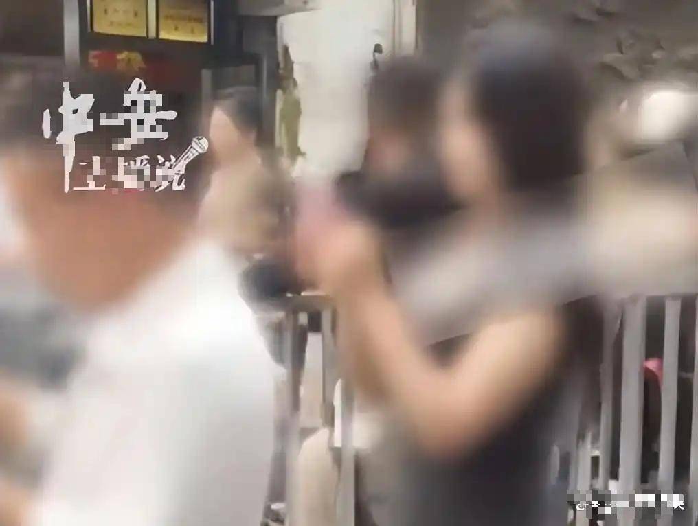 湖南两女铁笼游街后续：黑手落网结局大快人心
