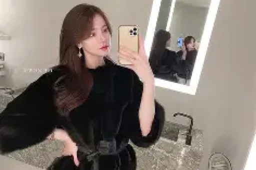 亚马尔女友曝光：西班牙网红模特高挑绝美