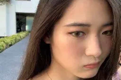 斗鱼女主播忘关摄像头，私密画面流出人设崩塌