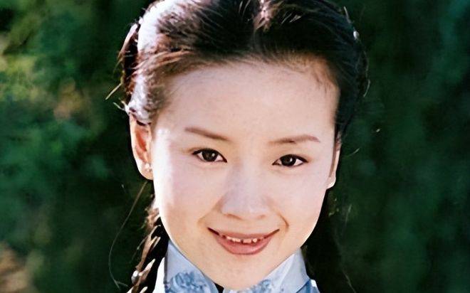 内娱明星再陷“不拉窗帘”魔咒:从董洁到周也