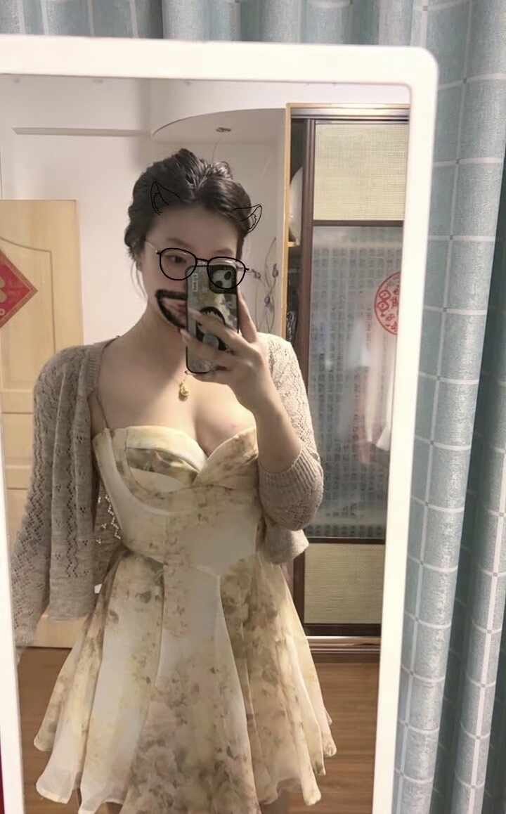 98年女生自称阿姨要找25岁以上弟弟：太小的不成熟，没空陪玩